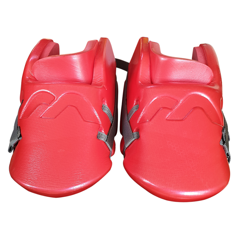 MERCIAN GOALKEEPER KICKERS GENESIS 0.1 RED (2)