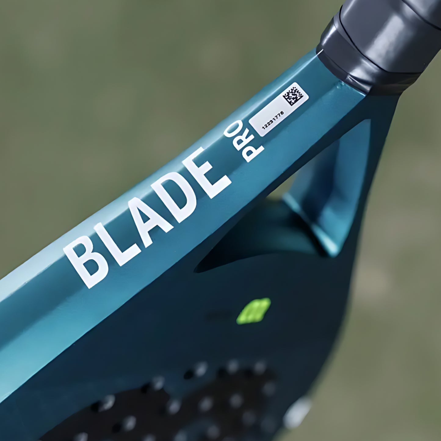 WILSON PADEL BLADE PRO V3 EMERALD GREEN 365G