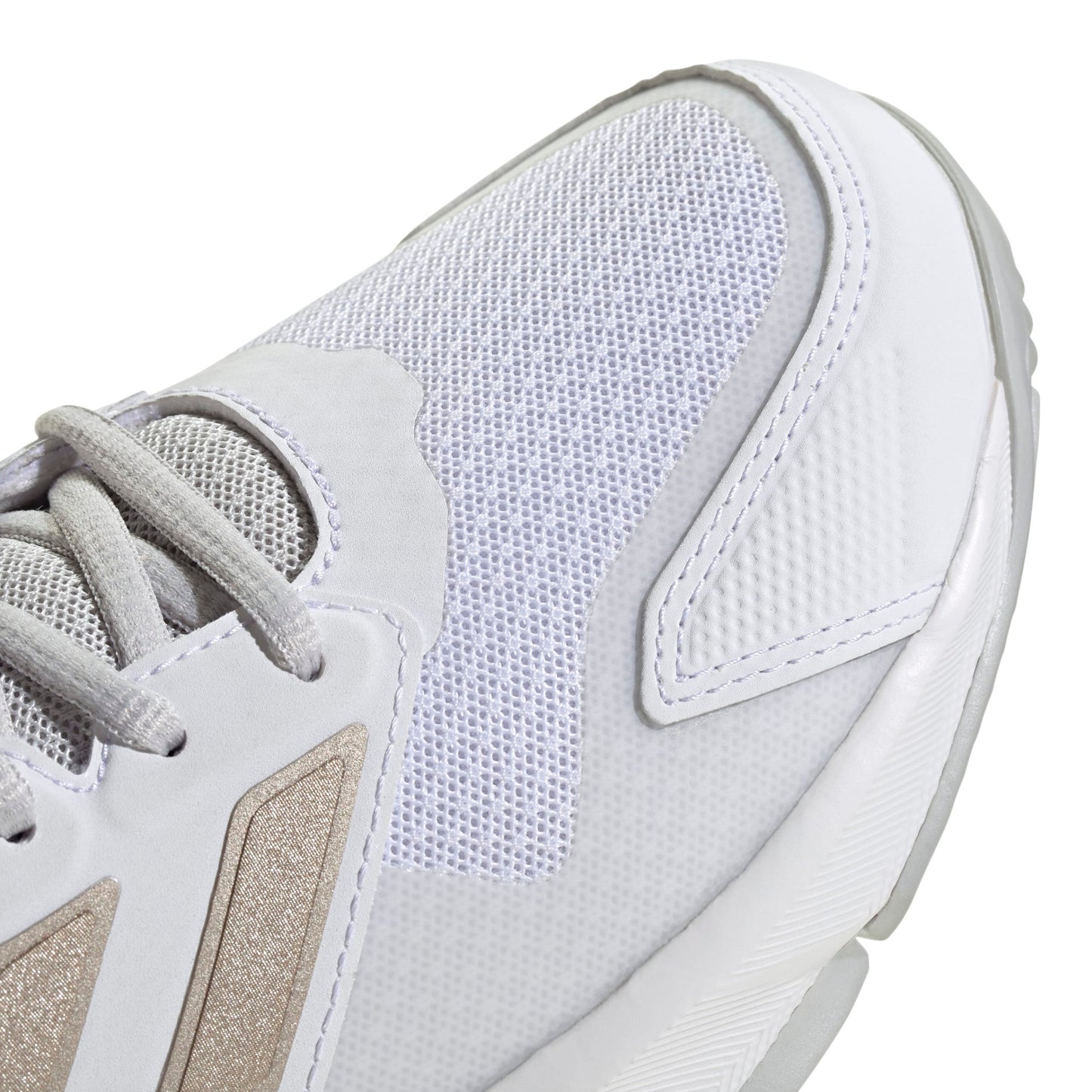 ADIDAS SHOE COURTJAM CONTROL 3 WN WHITE/METALLIC/LUCID RED (SS25)