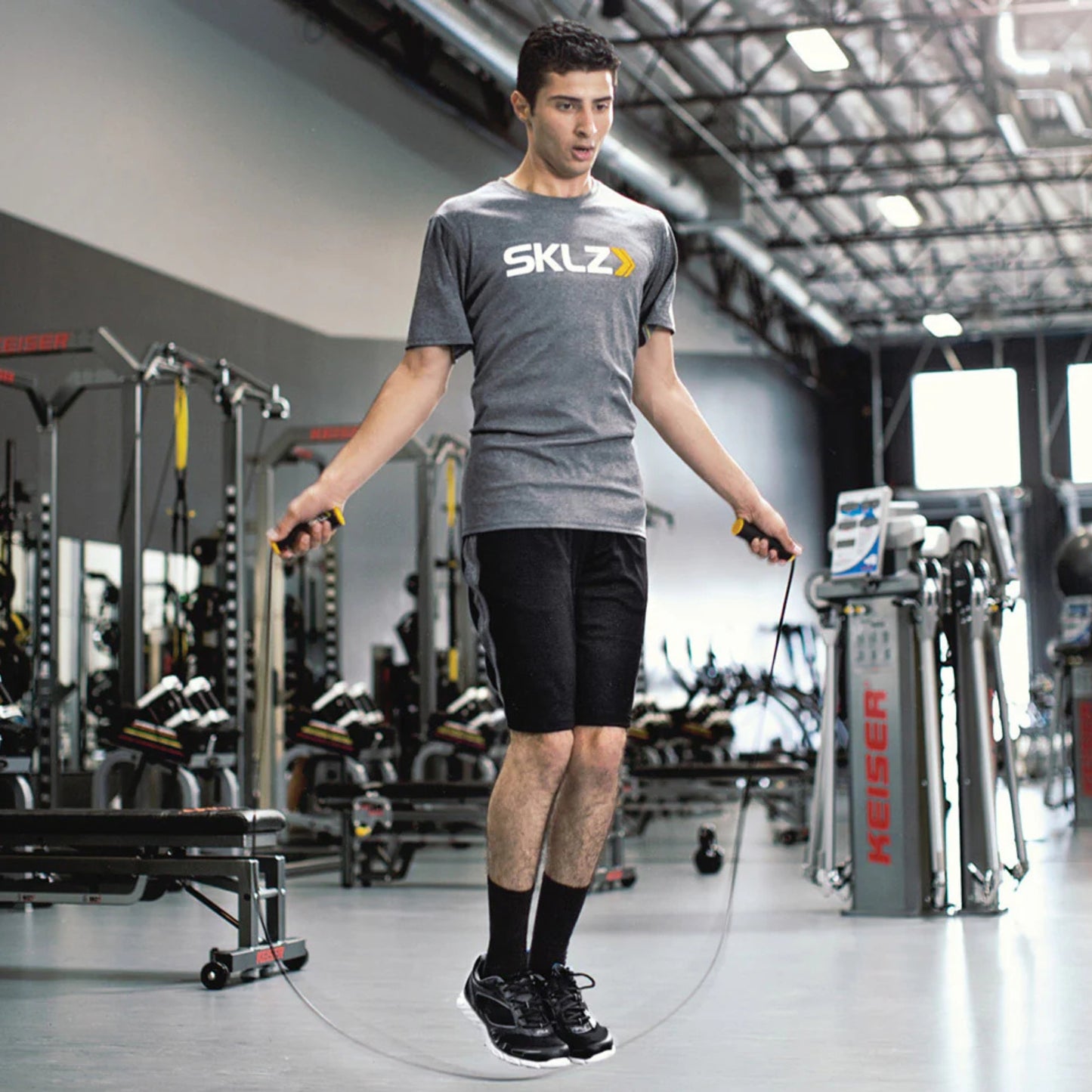 SKLZ JUMP ROPE ADJUSTABLE WITH PADDED GRIPS